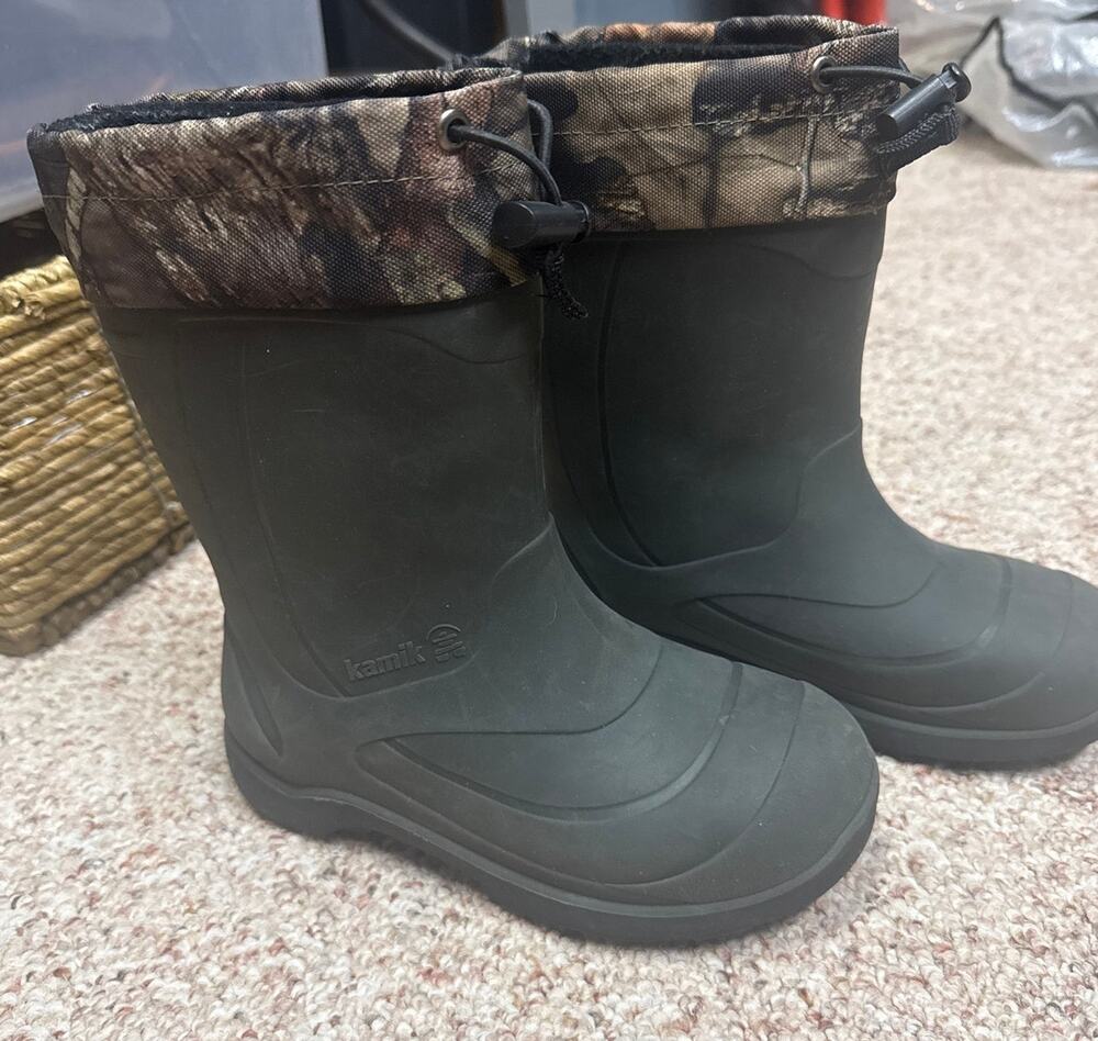 Kamik Camo Winter Snow Boots Kids Size 1 Boys Waterproof Insulated Hunting